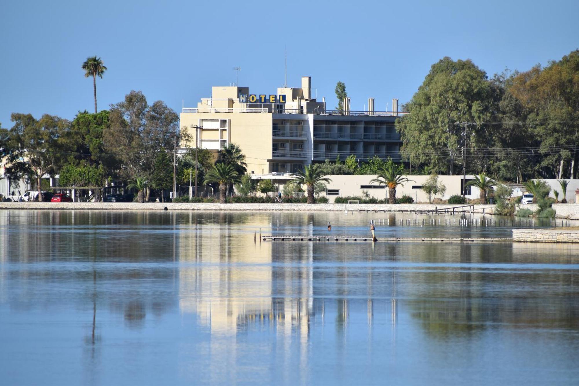 Theoxenia Hotel *