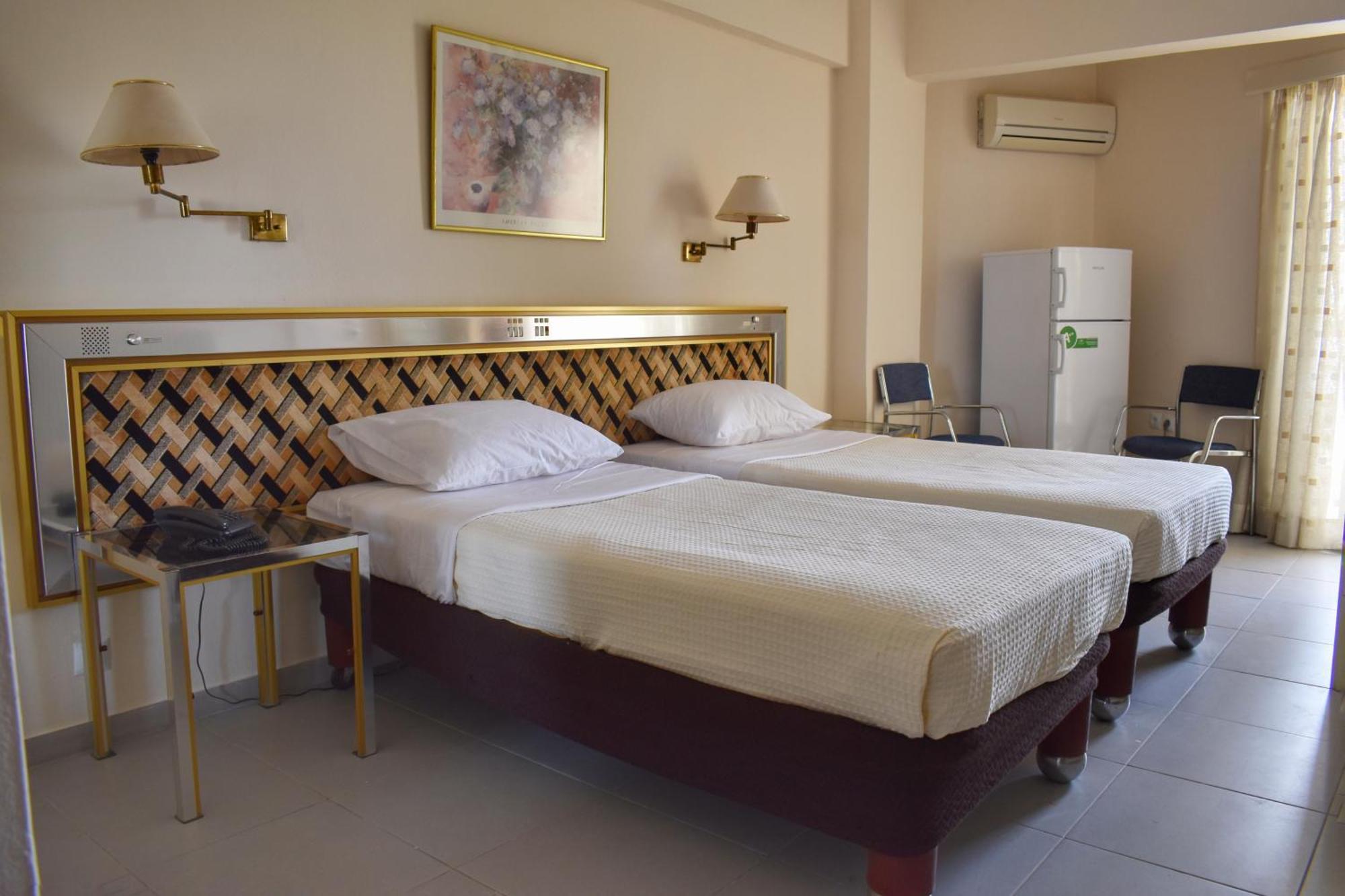 Theoxenia Hotel *